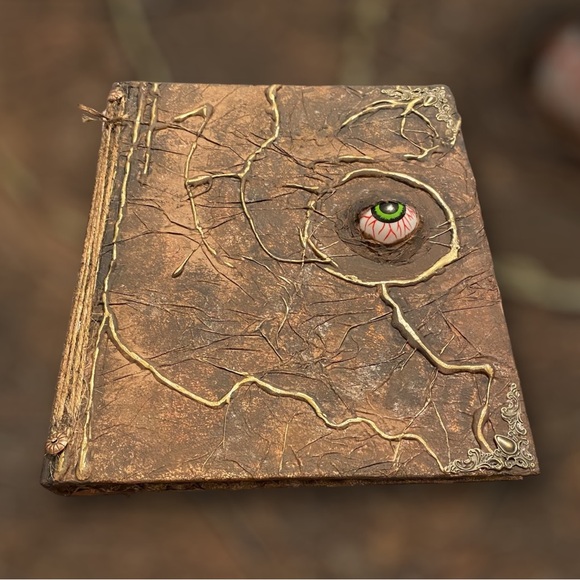 Hocus Pocus inspired Book of Spells decor - Picture 2 of 7